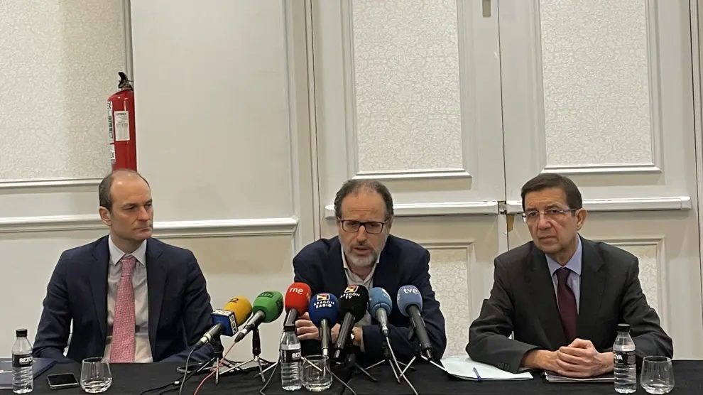 Sergio Andrés, Jesús Nogués y Juan Cruzán, durante la presentación de los datos de Agroseguro en 2022.