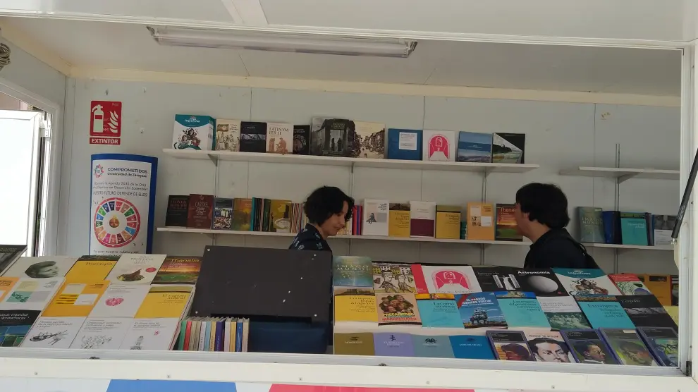 Caseta del Campus de Huesca en la pasada edición de la Feria del Libro.