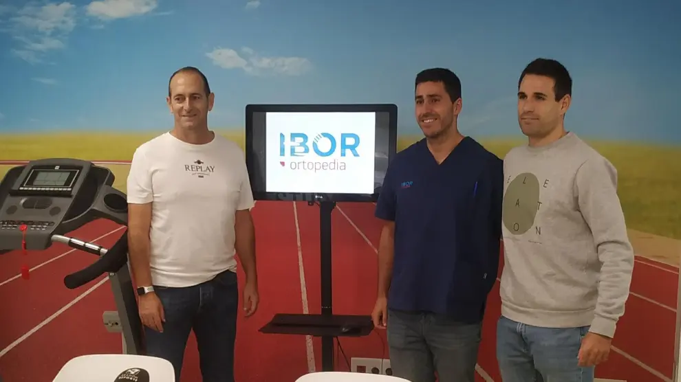 José Nolasco, Martín Blecua y Adriá Pérez, ayer en Ibor Ortopedia.