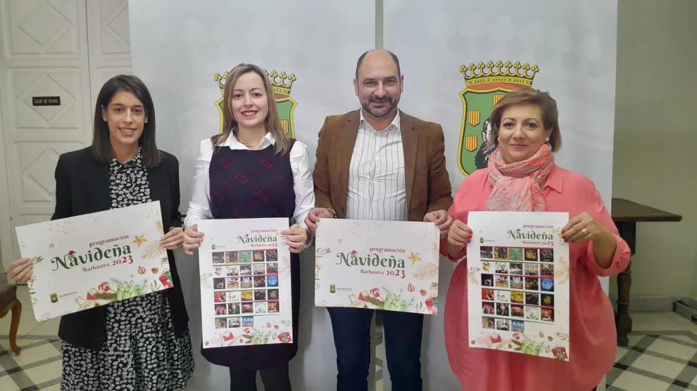 Lorena Espiérrez, Pilar Abad, Fernando Torres y Silvia Ramírez, en la presentación de las actividades de Navidad en Barbastro.