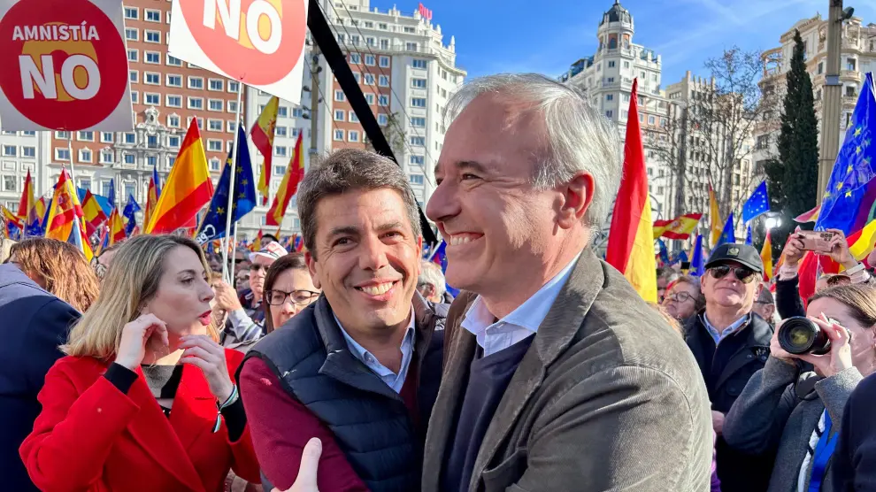 El presidente de Aragón, Jorge Azcón, durante la manifestación contra la amnistía convocada por el PP, en Madrid