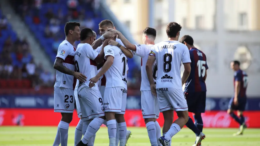 El Huesca cierra un año histórico con el ascenso a Primera División