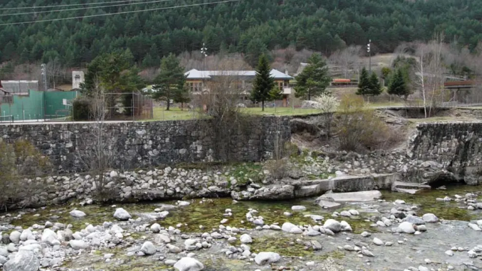 Bielsa reconstruirá el muro de defensa que derribó una gran riada hace casi 40 años