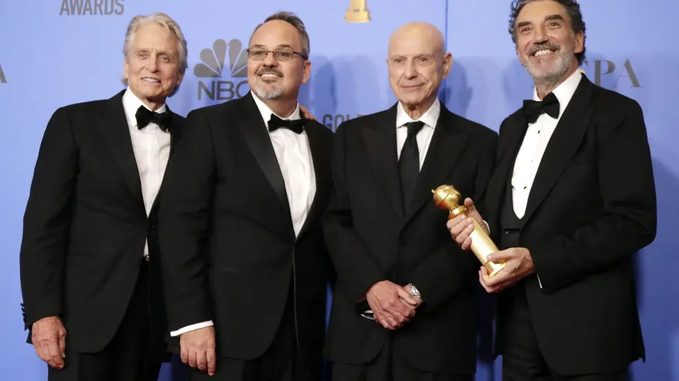 TELEVISIÓN: Los Globos de Oro bendicen a "El método Kominsky " y despiden a "The Americans"