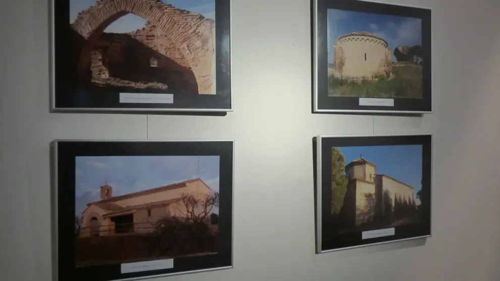 Laglera exhibe en Barbastro 28 ermitas de la comarca en fotografías
