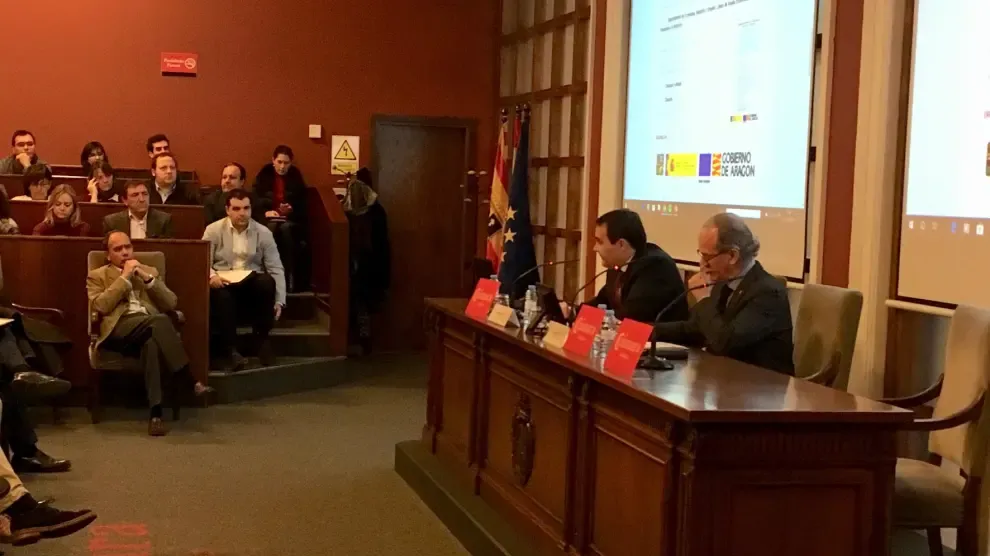 El Gobierno de Aragón explica a los empresarios las ayudas a la Industria 4.0