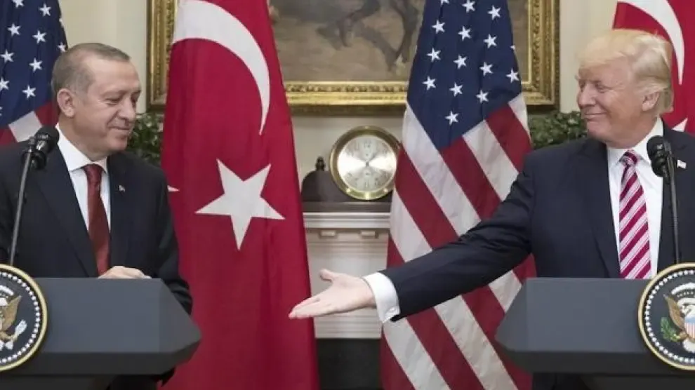 Turquía asegura que EEUU se retirará "completamente" de Siria