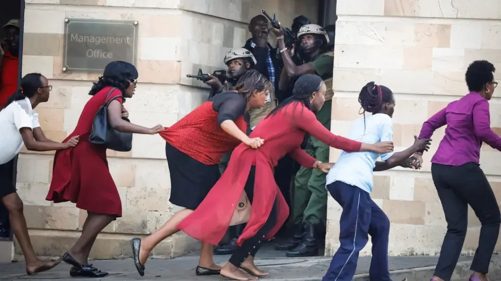 Aumentan a 21 los muertos en el ataque a un hotel en Nairobi