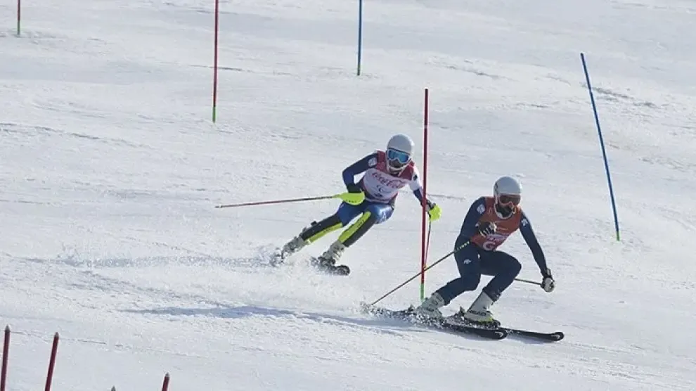 Santacana y Galindo no logran concluir el Slalom