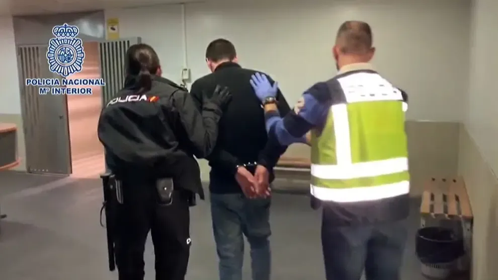 Detenido un hombre tras hallar a su pareja descuartizada en Alcalá de Henares