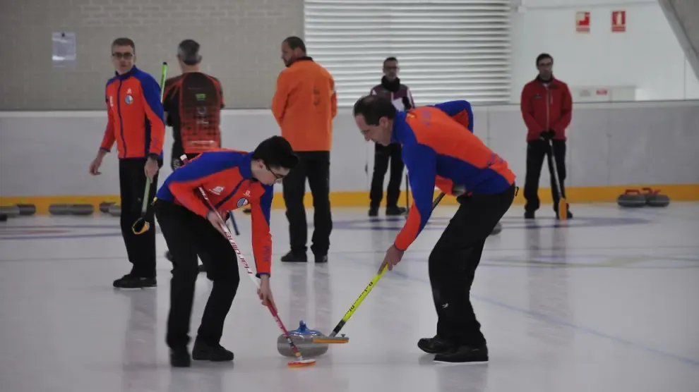 El Curling Club Hielo Jaca, sexto en el ecuador del Nacional masculino