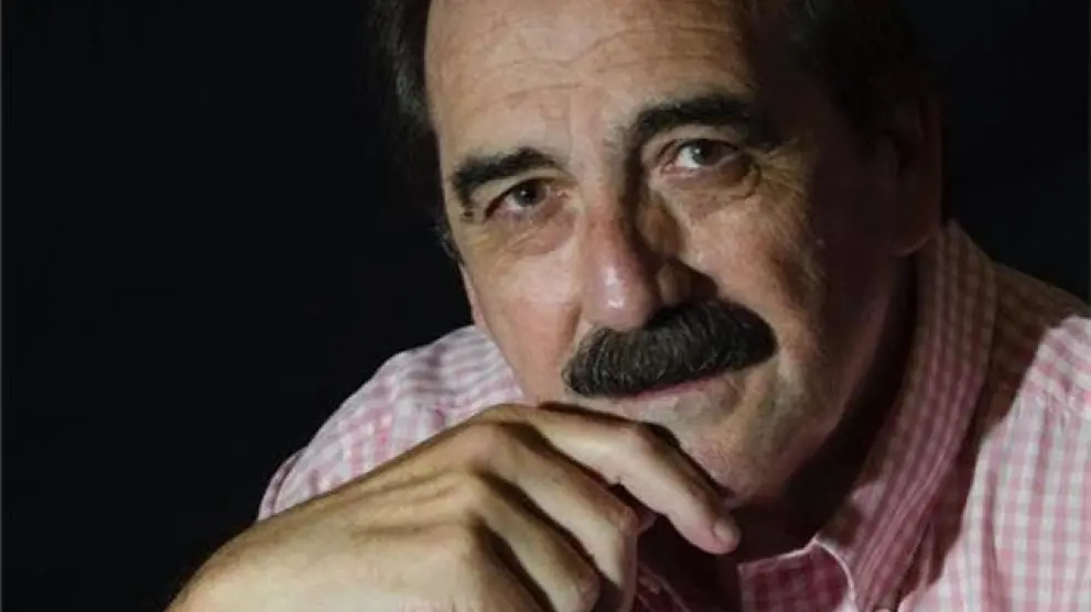 Fallece el médico militar Rafael Oliván Puyuelo a consecuencia de una enfermedad