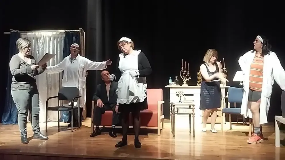 Dorondón Teatro estrena este sábado la obra "Milagro en casa de los López"