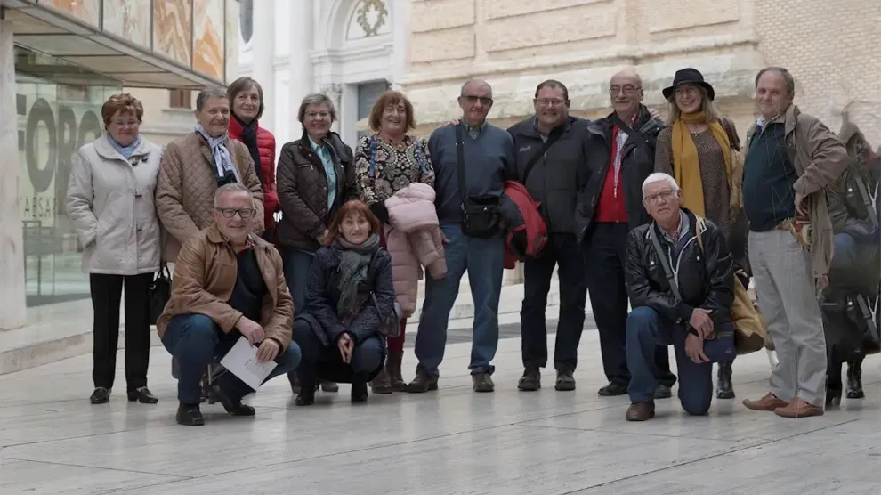 Miembros de Jaca Jacobea realizan una visita cultural a Zaragoza