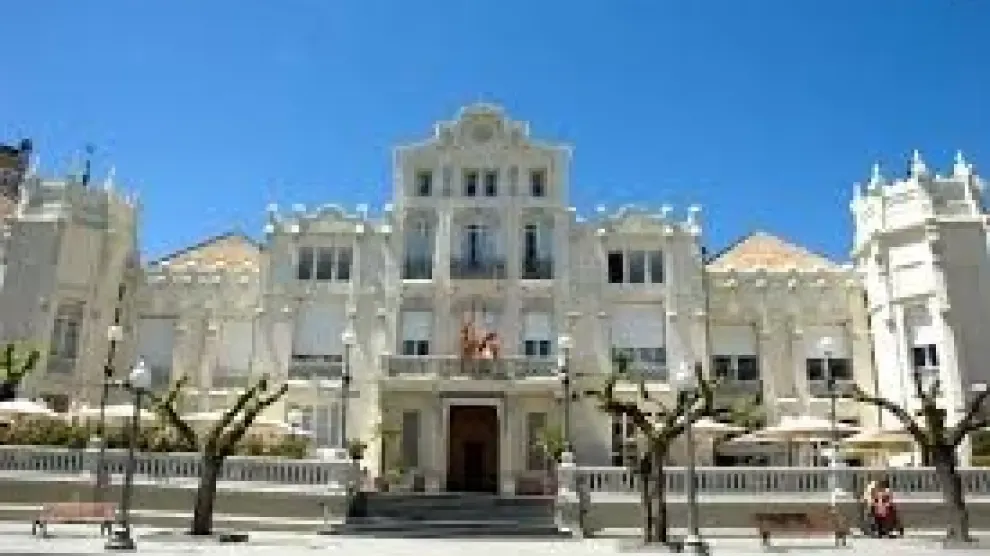 Queda desierto el contrato de limpieza de los edificios municipales de Huesca