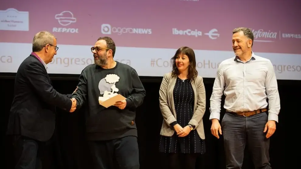 El ingenio de Bob Pop y las "fake news" clausuran el Congreso de Periodismo de Huesca