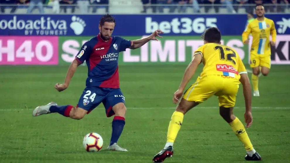 El Huesca pierde a Carlos Akapo durante al menos cuatro semanas