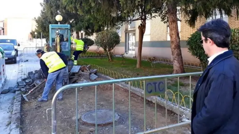 El ayuntamiento de Huesca adjudica una nueva fase de rebaje de aceras en la ciudad