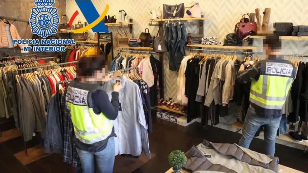 Desmantelan una gran distribuidora por internet de artículos de lujo falsos con base en Zaragoza