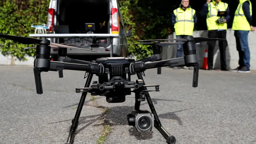 Así funcionan los drones de la DGT, los 'vigilantes' más discretos de la carretera