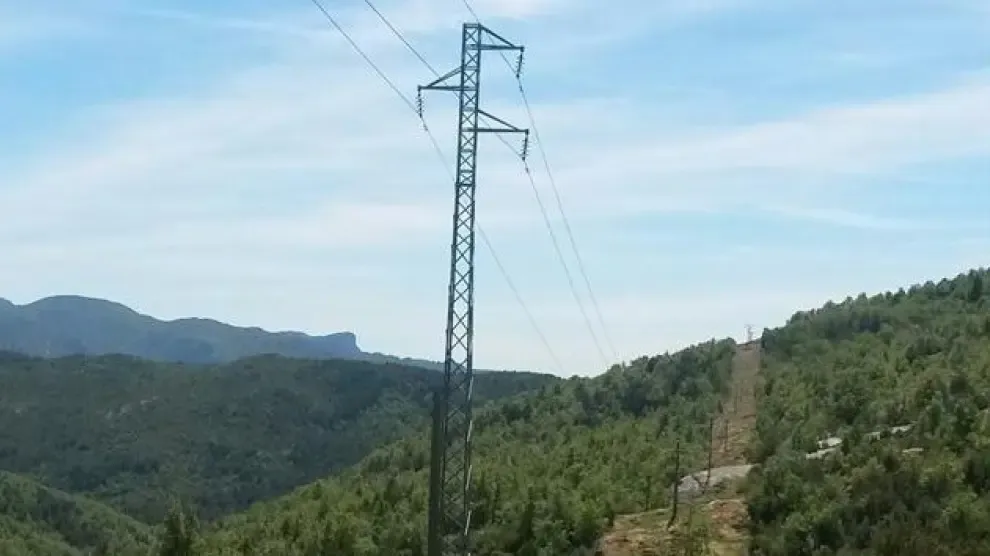 Endesa inicia la mejora de la red eléctrica entre Huesca Norte y Loarre