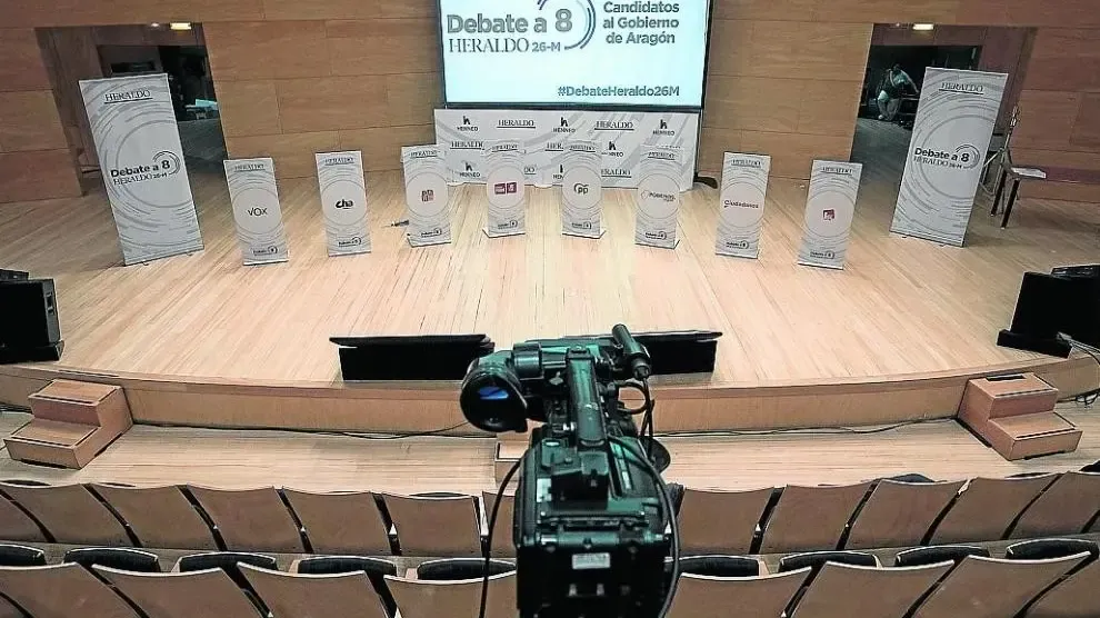 Los candidatos a presidir Aragón, en un "debate a 8"