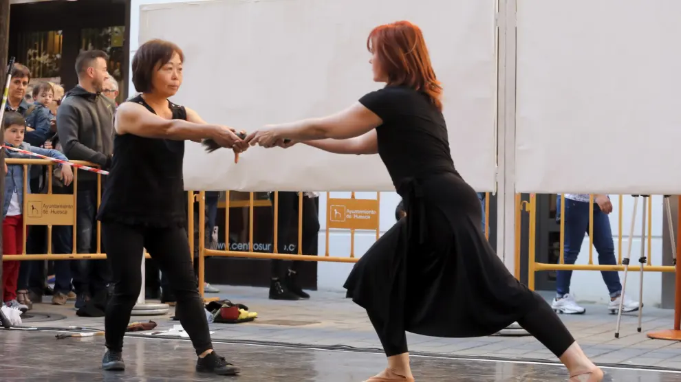 El proyecto Danza y Ciudad convierte el Coso de Huesca en pista de baile