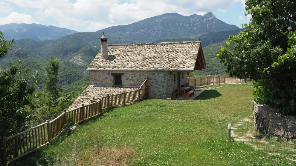 Alojamientos singulares integrados en el paisaje de Huesca