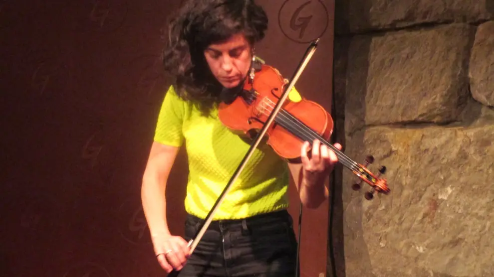 El Microfest ofreció cuatro propuestas musicales en la Sala Genius de Huesca