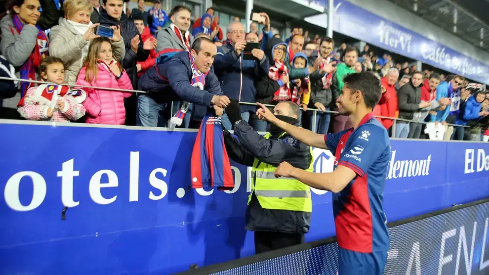 Varios jugadores del Huesca se despiden de la afición con mensajes en la redes sociales