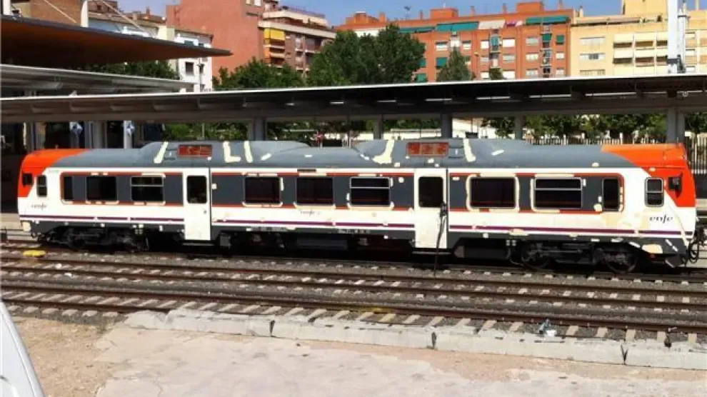 La línea de tren entre Ayerbe y Sabiñánigo, interrumpida por un problema en la vía