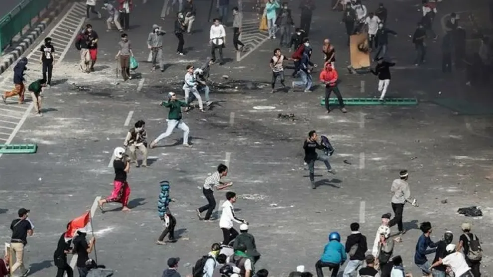 Al menos 6 muertos en disturbios tras la reelección del presidente en Indonesia