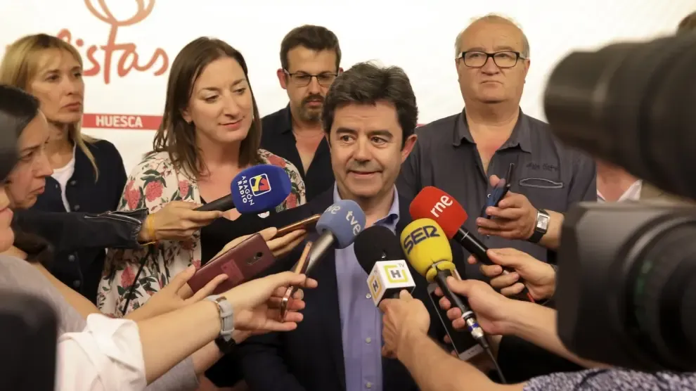 Felipe advierte a Cs que sin Vox "no suma" para llegar al gobierno de Huesca