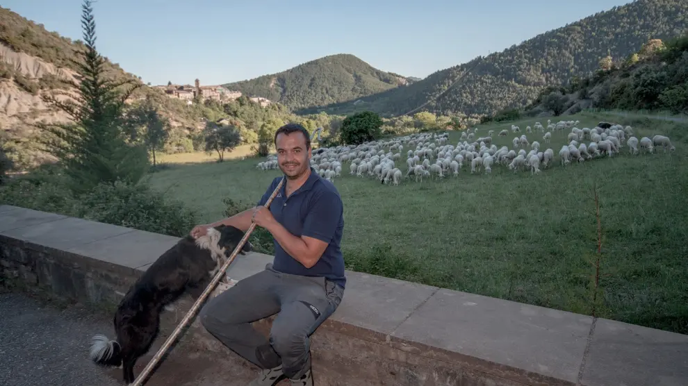 Jorge Marín: "Estoy cumpliendo mi sueño de vivir en Boltaña y poder trabajar con las ovejas"