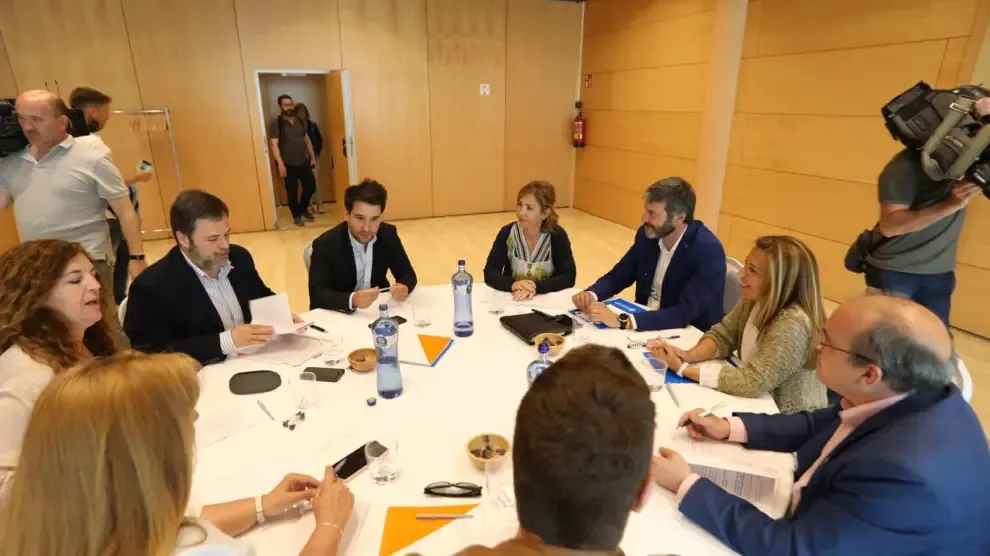 PP y Cs aprecian una "sintonía total" de cara a un acuerdo de gobernabilidad para el Ayuntamiento de Huesca