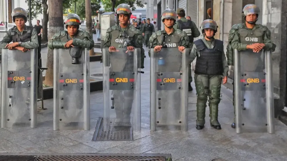 Guaidó denuncia militarización parcial de la sede del Parlamento
