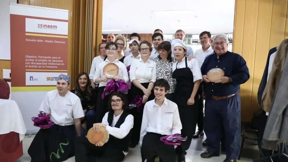 "Cum laude" a los alumnos de la Escuela Taller Diservice de Atades Huesca