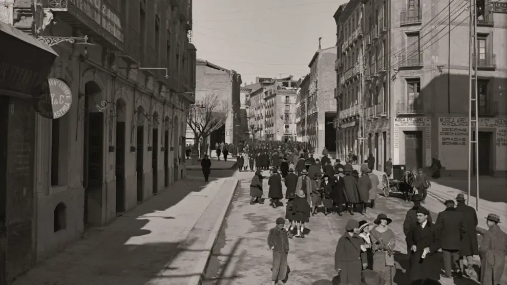 Un documental recrea la historia de Huesca a partir de imágenes de los hermanos Viñuales