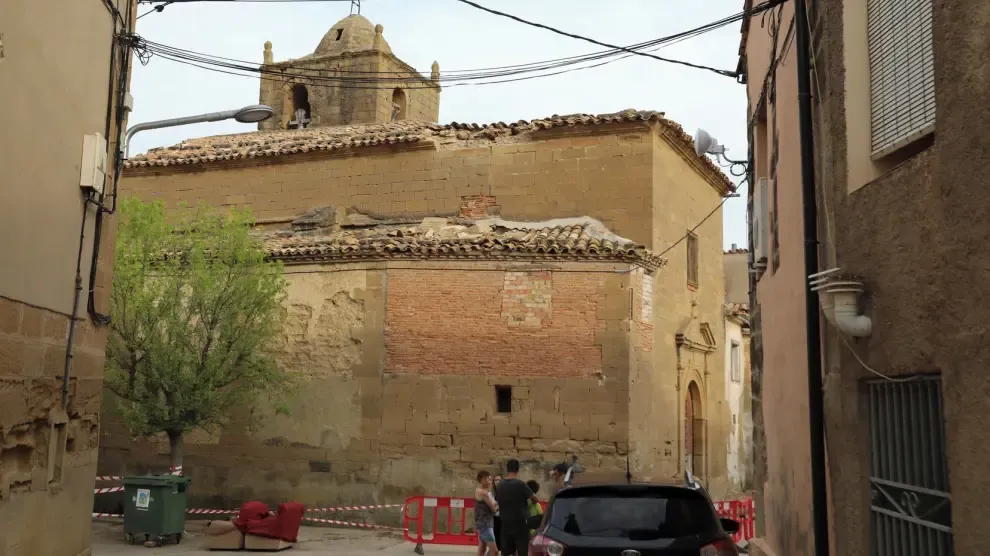 Técnicos de la Diócesis de Huesca conocen el estado de la iglesia de Barluenga