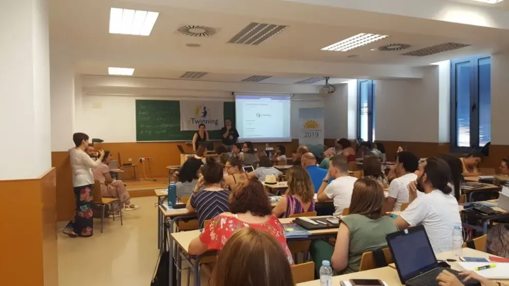 Profesores de varias comunidades se forman en enseñanza plurilingüe en el Campus de Huesca