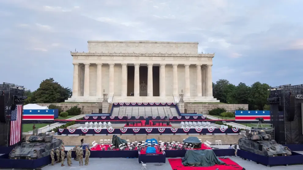 Entre tanques, Washington se prepara para la gran fiesta patriótica de Trump