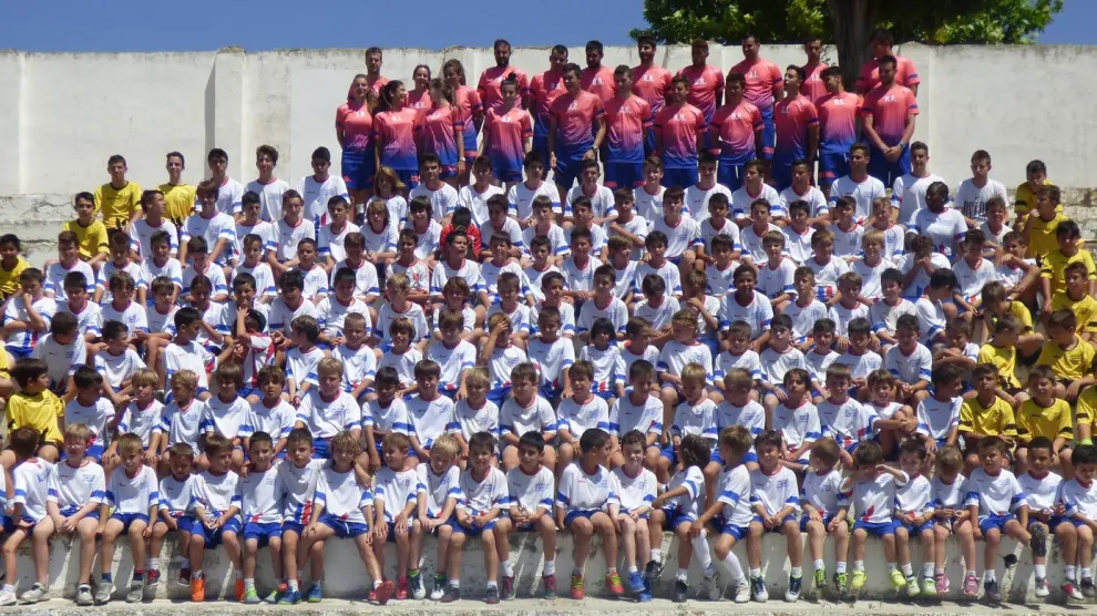 El Campus José Torres Gella prepara a las nuevas generaciones del fútbol base en Barbastro