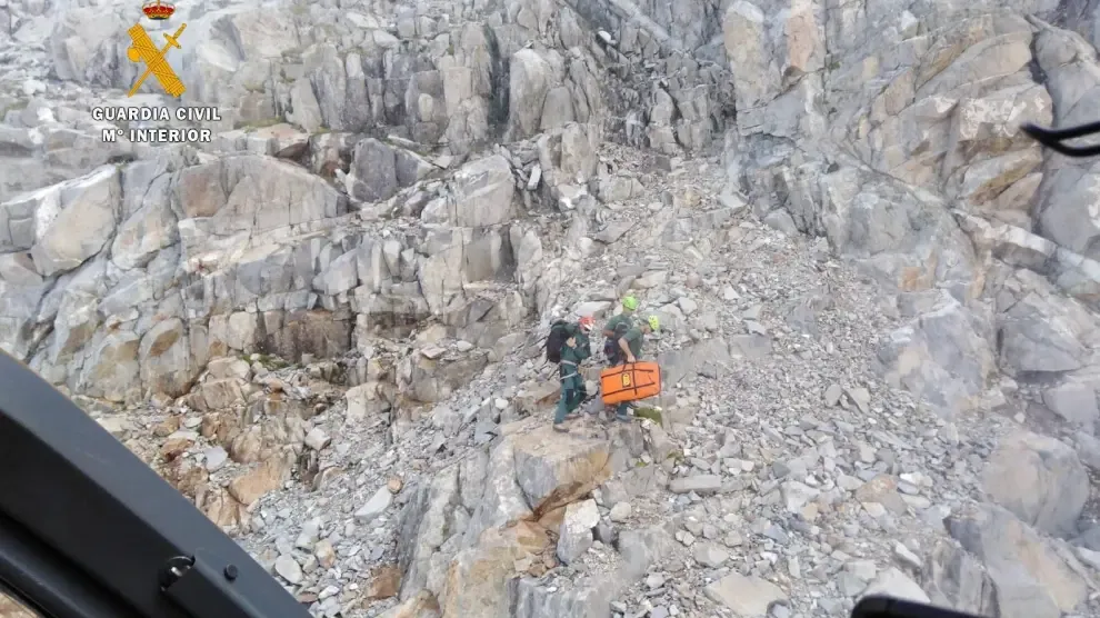 Hallan muerto a un montañero zaragozano en el pico Frondiellas