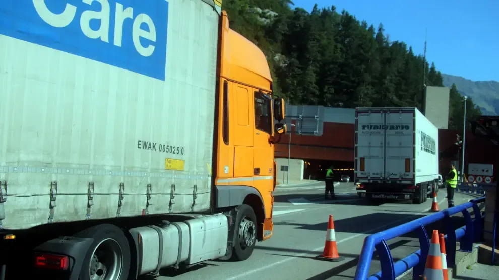 La oferta de transporte por carretera en Aragón se reduce un 50 % por el coronavirus