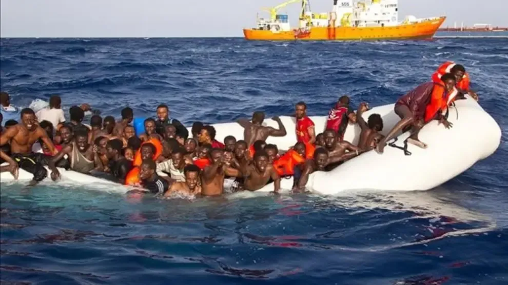 Decenas de muertos en un naufragio en aguas libias