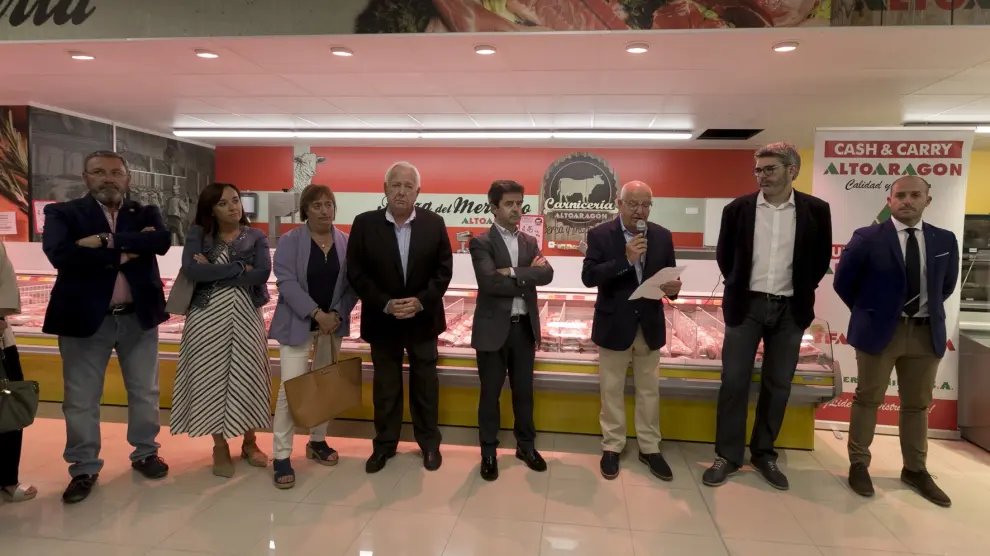 Cabrero e Hijos reabre su renovado Supermercado Altoaragón en la avenida Menéndez Pidal de Huesca