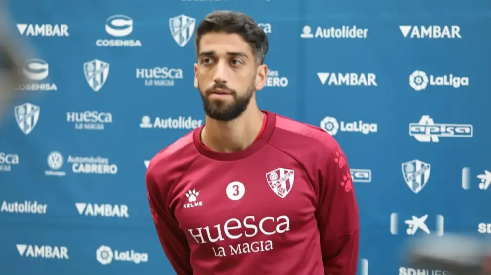 Josué Sá, tras la victoria del Huesca: "No puedes ganar sólo jugando bien, también hay que sufrir"