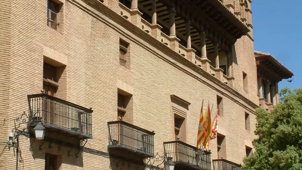 ISS es la única empresa que se ha presentado para limpiar los edificios municipales de Huesca