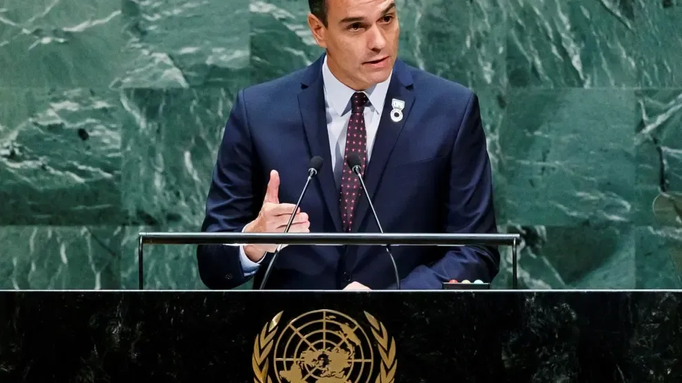 Sánchez celebra ante la ONU la "victoria democrática" de la exhumación de Franco