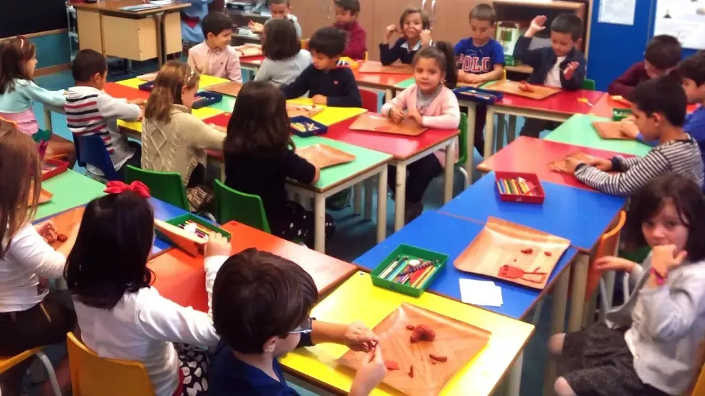 Denuncian que el 73 % de las aulas de Huesca tiene más de 22 alumnos